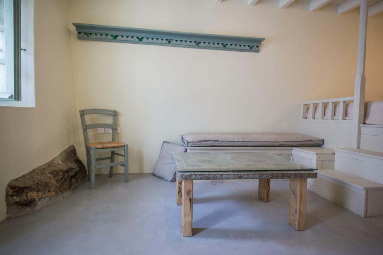 Pyrgos Stone House Villa Emporeios  ภายนอก รูปภาพ